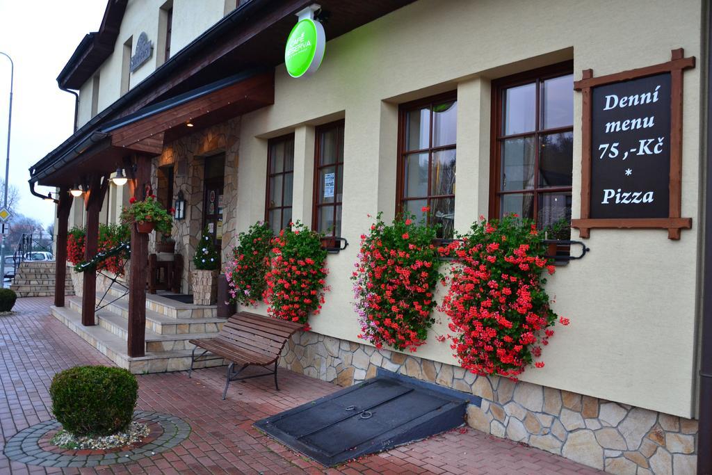 Penzion A Restaurace Stare Casy Horni Becva ภายนอก รูปภาพ