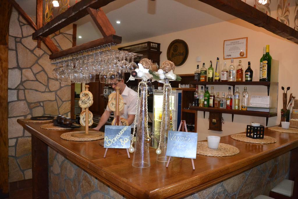 Penzion A Restaurace Stare Casy Horni Becva ภายนอก รูปภาพ